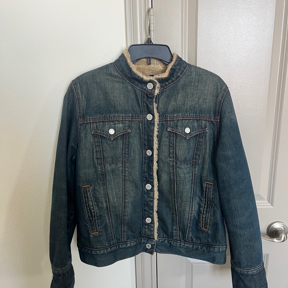 GAP Blue Denim Jacket with Cream Faux Fur - Picture 2 of 4